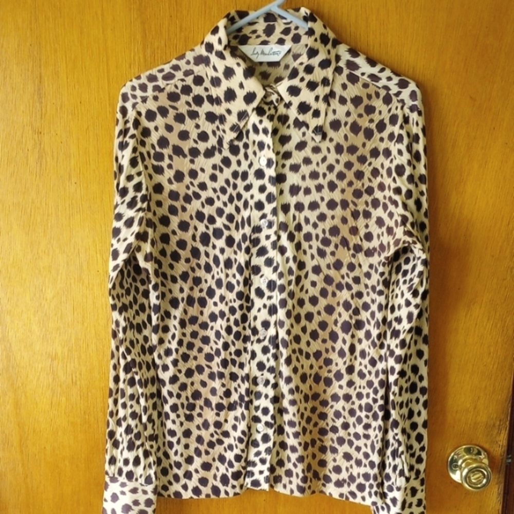 Lady Manhattan Medium Leopard Print Button-Up Blouse, Classic Collar, Black, Tan